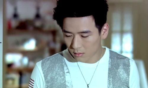 躺在明星怀里睡着,揭秘明星与粉丝的温馨瞬间