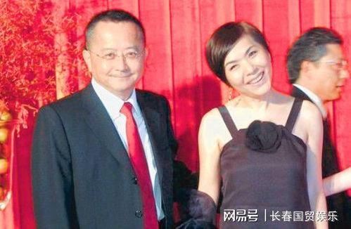 富豪老公登台要离婚,富豪老公登台宣布离婚，真相背后引人深思