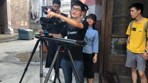 杨幂爆料女群演视频播放,杨幂爆料女群演视频引发热议