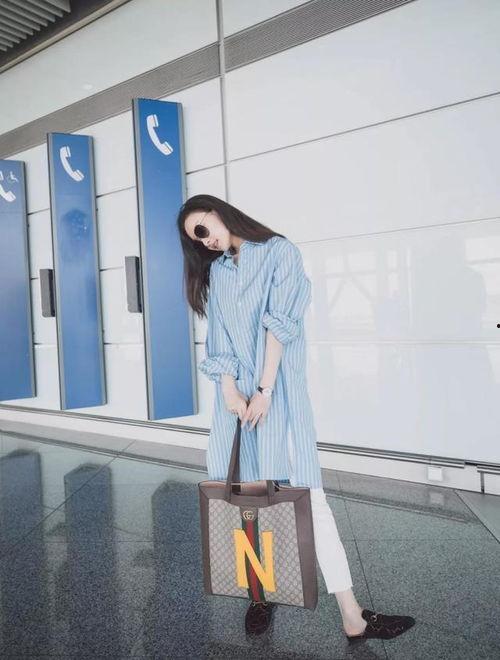 明星白色休闲裙,白色休闲裙演绎简约时尚魅力